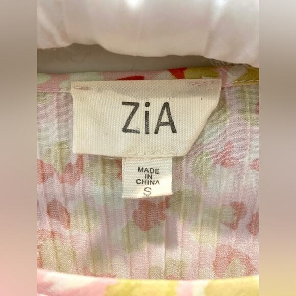 ZIA | Pleated Crinkle Floral Blouse Top Flutter Sleeve | Size Small - Picture 5 of 7